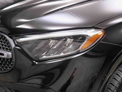 Certified 2025 Mercedes-Benz GLC 300 4MATIC image 11