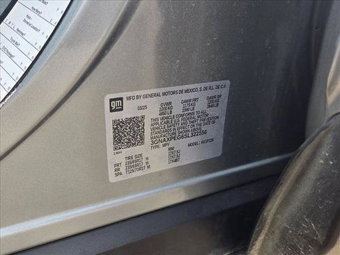 Used 2025 Chevrolet Equinox LT image 28