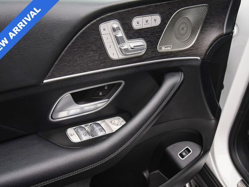 Used 2024 Mercedes-Benz GLS 450 4MATIC image 48