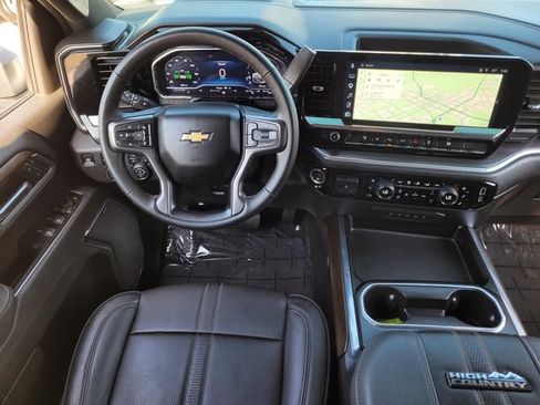 Used 2025 Chevrolet Silverado 3500 High Country w/ Technology Package AWD/4WD image 19