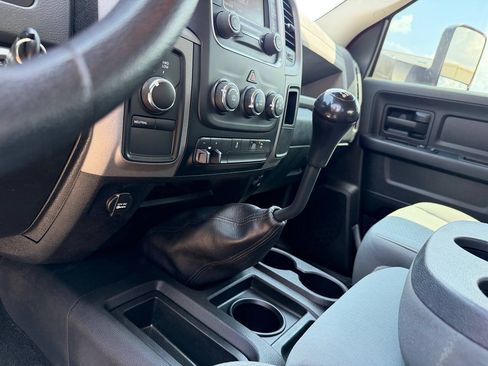 Used 2014 RAM 2500 Tradesman w/ Chrome Appearance Group AWD/4WD image 2