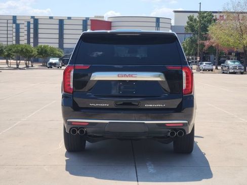 Used 2023 GMC Yukon Denali w/ LPO, Floor Liner Package AWD/4WD image 6