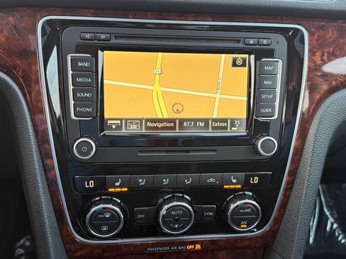 Used 2013 Volkswagen Passat 2.5 SEL FWD image 47