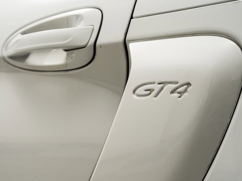 Used 2016 Porsche Cayman GT4 image 36