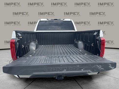 Used 2025 Toyota Tundra Limited AWD/4WD image 29