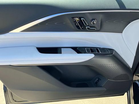 New 2026 Cadillac Lyriq Sport image 20