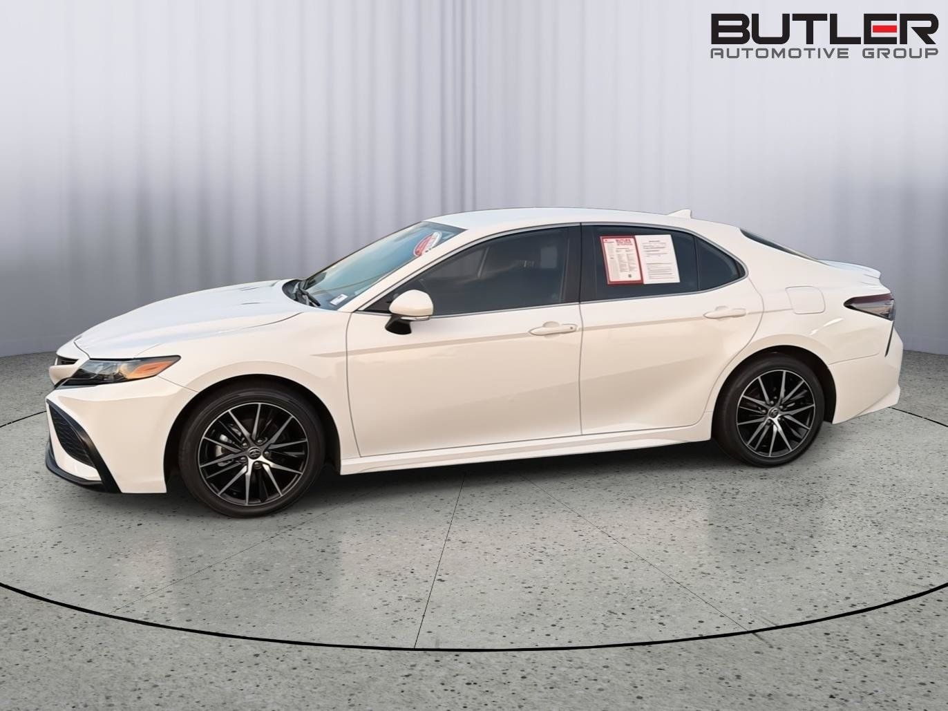 Certified 2024 Toyota Camry SE w/ Convenience Package FWD image 3