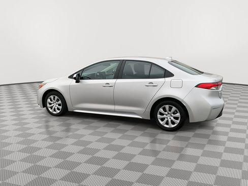 Used 2024 Toyota Corolla LE image 5