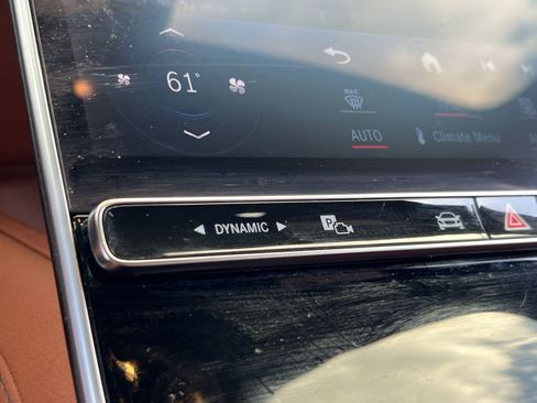Used 2022 Mercedes-Benz S 500 4MATIC w/ AMG Line Package image 39