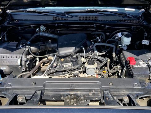 Used 2021 Toyota Tacoma SR w/ SR Convenience Package image 28