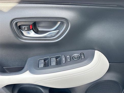 Certified 2023 Honda HR-V LX image 20