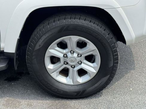 Used 2018 Toyota 4Runner SR5 Premium AWD/4WD image 6