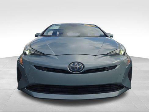 Used 2018 Toyota Prius Three image 9