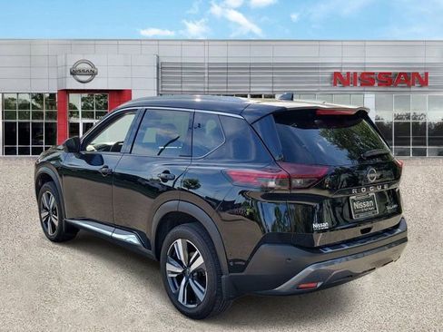 Certified 2023 Nissan Rogue SL w/ SL Premium Package AWD/4WD image 7