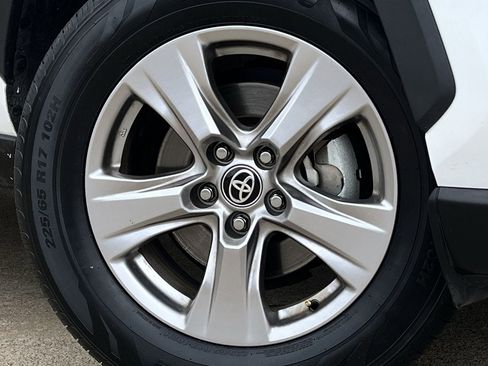 Used 2023 Toyota RAV4 XLE FWD image 27