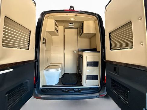 Used 2022 Mercedes-Benz Sprinter 3500 image 43