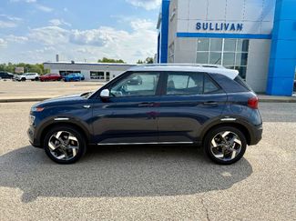 Used 2023 Hyundai Venue Limited w/ Cargo Package image 1