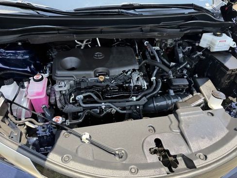 Used 2021 Toyota Sienna Platinum FWD image 27