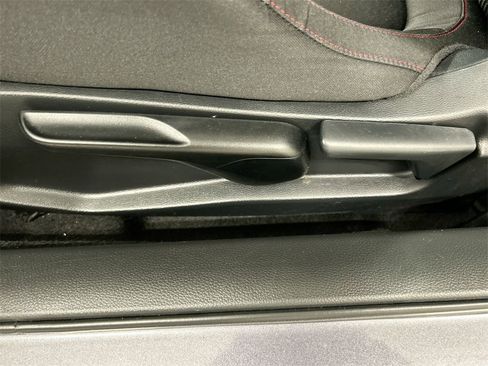 Used 2018 Honda Civic Si image 10