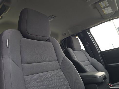 Used 2022 Nissan Frontier S w/ Technology Package image 16