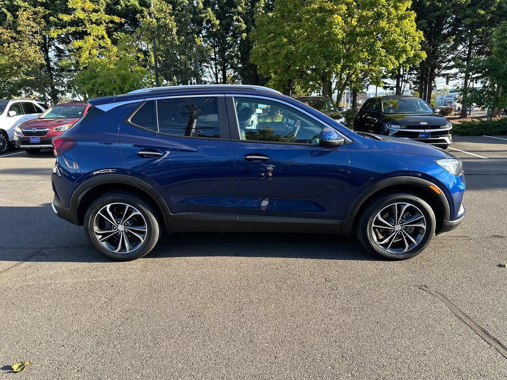 Used 2023 Buick Encore GX Select w/ Safety Package II FWD image 7