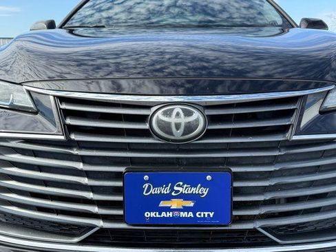 Used 2019 Toyota Avalon XLE w/ Preferred Accessory Package image 4