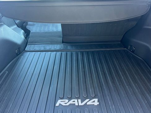 Used 2023 Toyota RAV4 XLE Premium AWD/4WD image 15