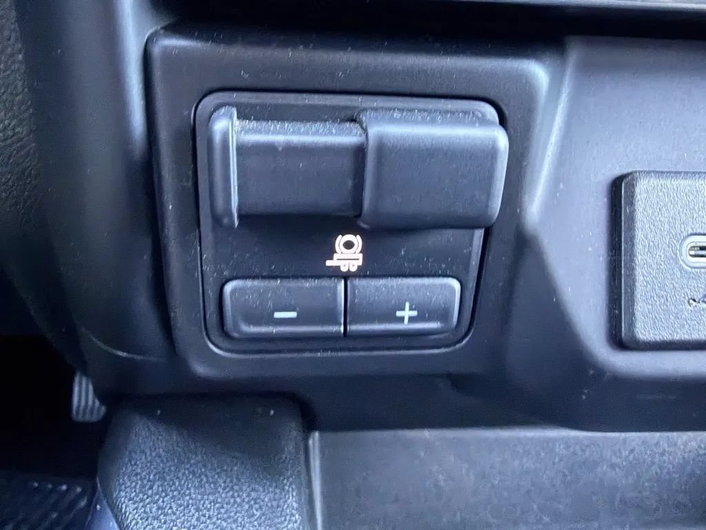 Used 2021 Chevrolet Silverado 1500 RST w/ Redline Edition AWD/4WD image 86