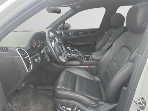 Used 2019 Porsche Cayenne AWD/4WD image 10