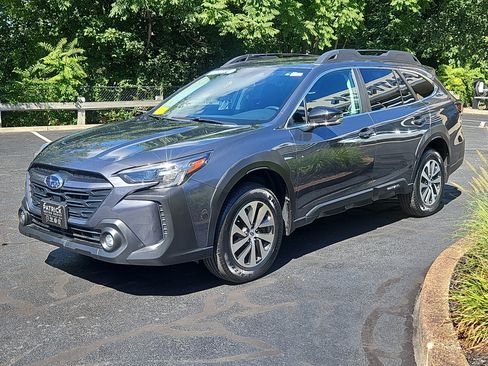 Used 2024 Subaru Outback Premium AWD/4WD image 19