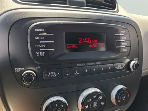 Used 2015 Kia Soul + FWD image 26