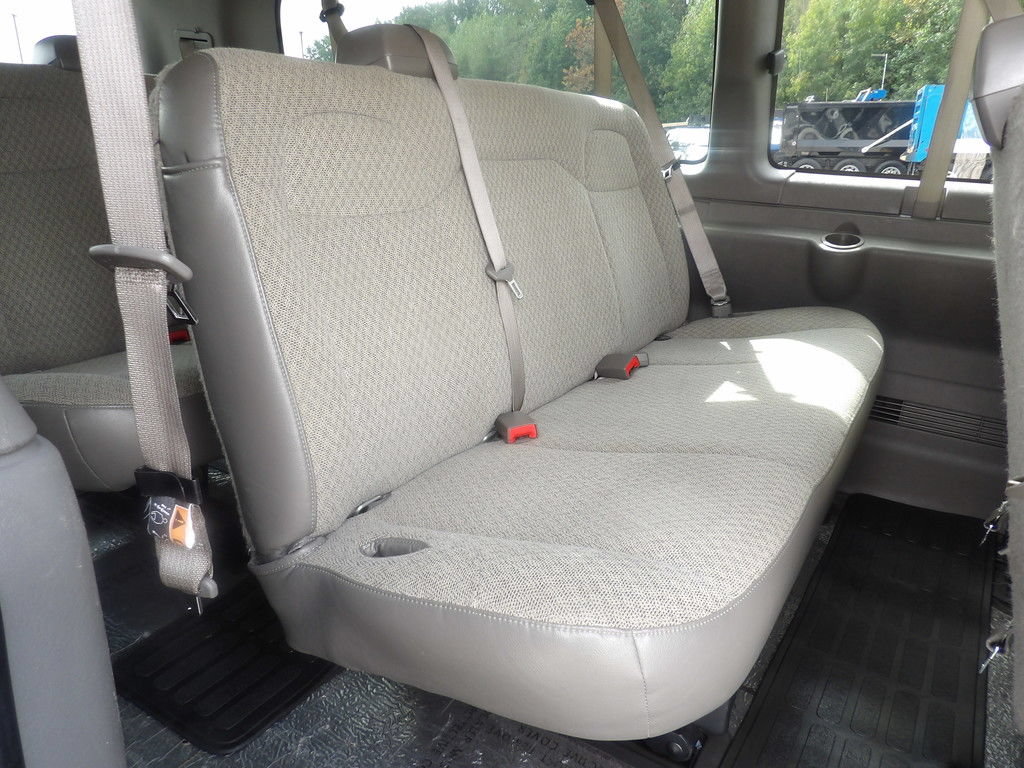 Used 2025 Chevrolet Express 3500 LT w/ LT Preferred Equipment Group RWD image 28