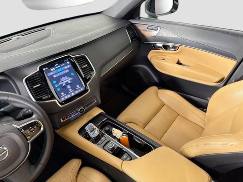 Certified 2023 Volvo XC90 B6 Ultimate w/ Protection Package Premier AWD/4WD image 25