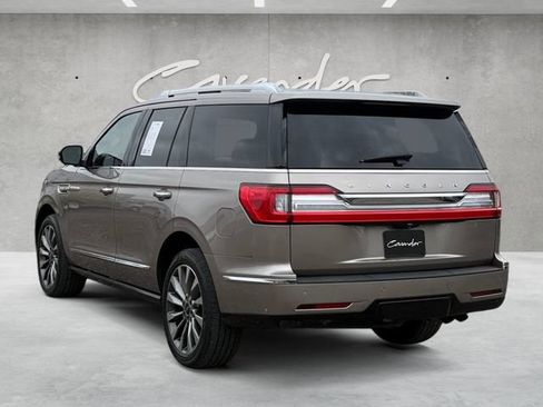 Used 2018 Lincoln Navigator Select w/ Technology Package RWD image 15