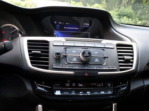 Used 2016 Honda Accord LX image 7