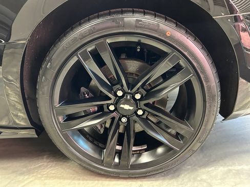 Used 2016 Chevrolet Camaro SS RWD image 25