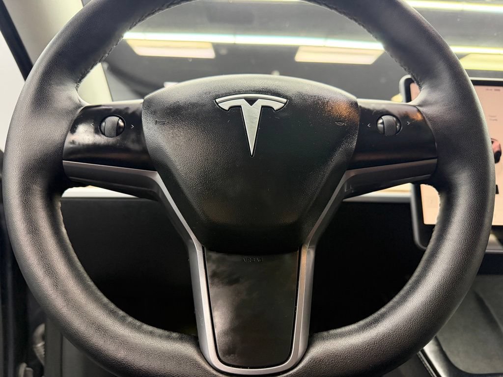 Used 2022 Tesla Model Y Performance AWD/4WD image 23