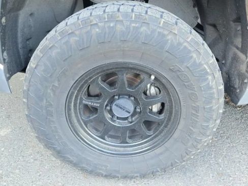 Used 2023 Toyota Tundra Limited w/ Power Package AWD/4WD image 2
