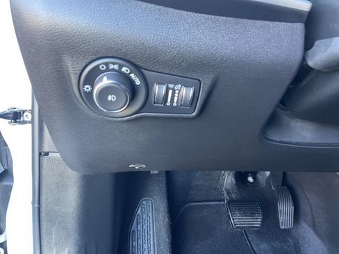 Used 2025 Jeep Compass Limited AWD/4WD image 21