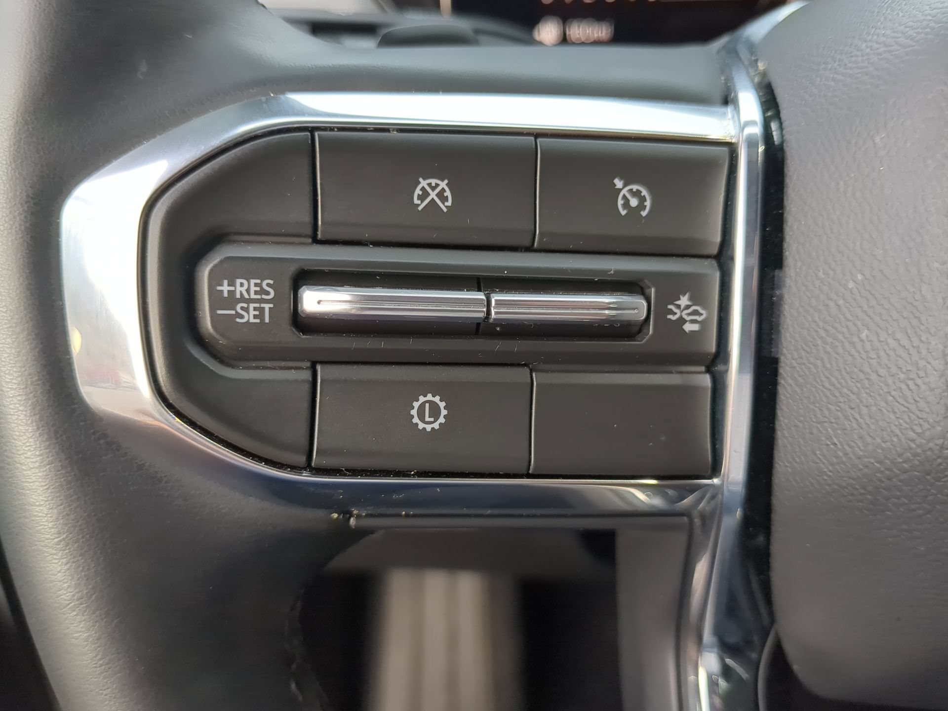 Used 2026 GMC Acadia Elevation w/ Elevation Premium Package FWD image 66