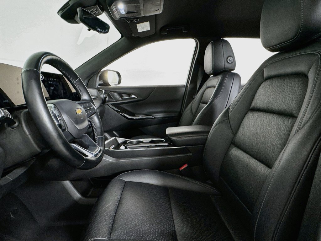 Used 2025 Chevrolet Equinox LT w/ Convenience Package II FWD image 10