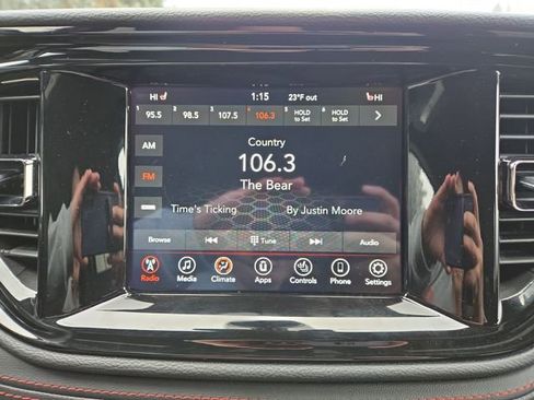 Used 2023 Dodge Durango GT image 25