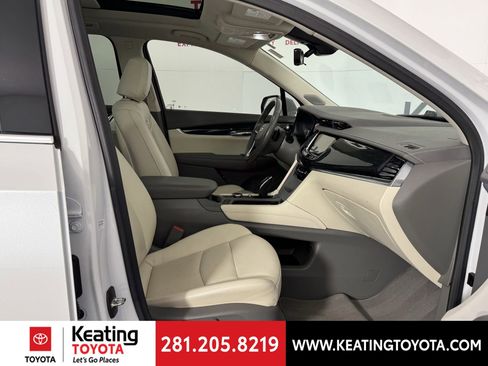 Used 2023 Cadillac XT6 Premium Luxury w/ Technology Package image 21