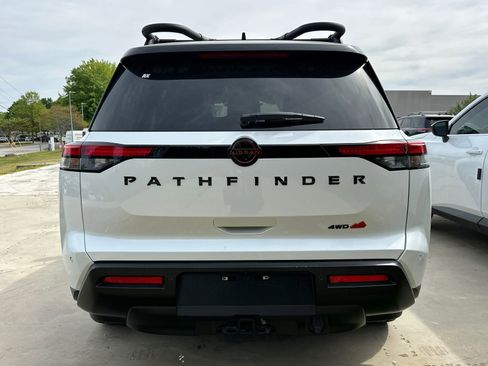 New 2026 Nissan Pathfinder Rock Creek image 4