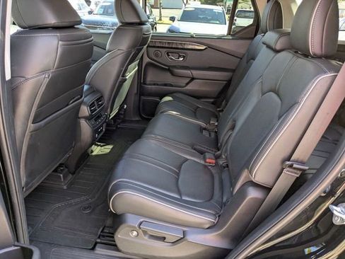 Used 2023 Honda Pilot Elite image 7