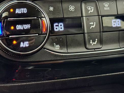 Used 2022 Buick Encore GX Select AWD/4WD image 33