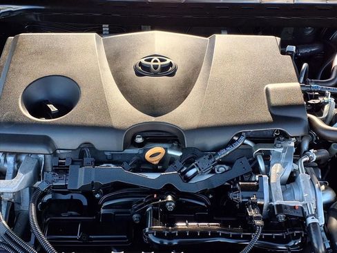Used 2020 Toyota Camry XSE image 17