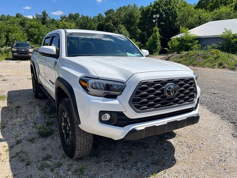 Used 2021 Toyota Tacoma TRD Off-Road w/ Technology Package AWD/4WD image 1
