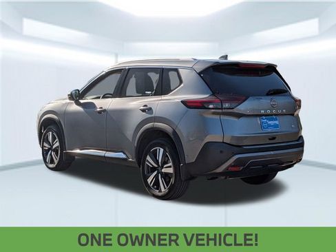 Used 2023 Nissan Rogue SL w/ SL Premium Package image 2