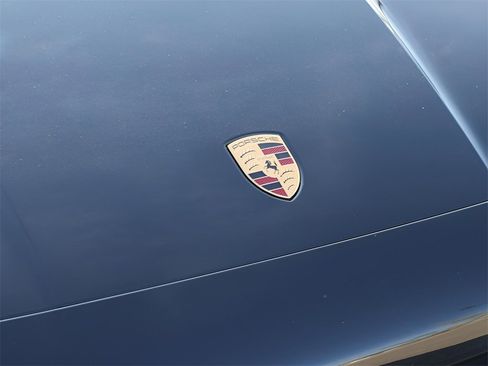 Used 2025 Porsche Cayenne w/ Premium Package image 13